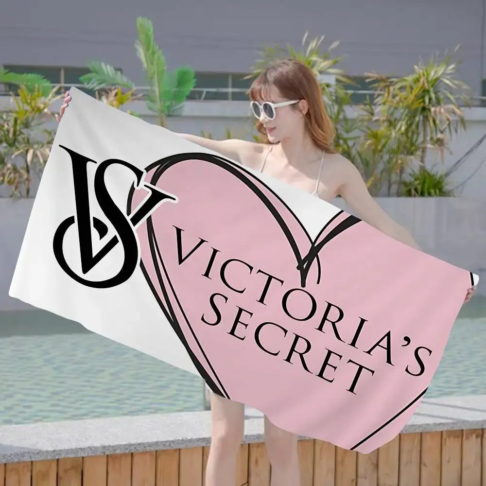 منشفة شاطئ من الألياف الدقيقة  - مراجعة Beauty Makeup Louis Vuitton وسعره