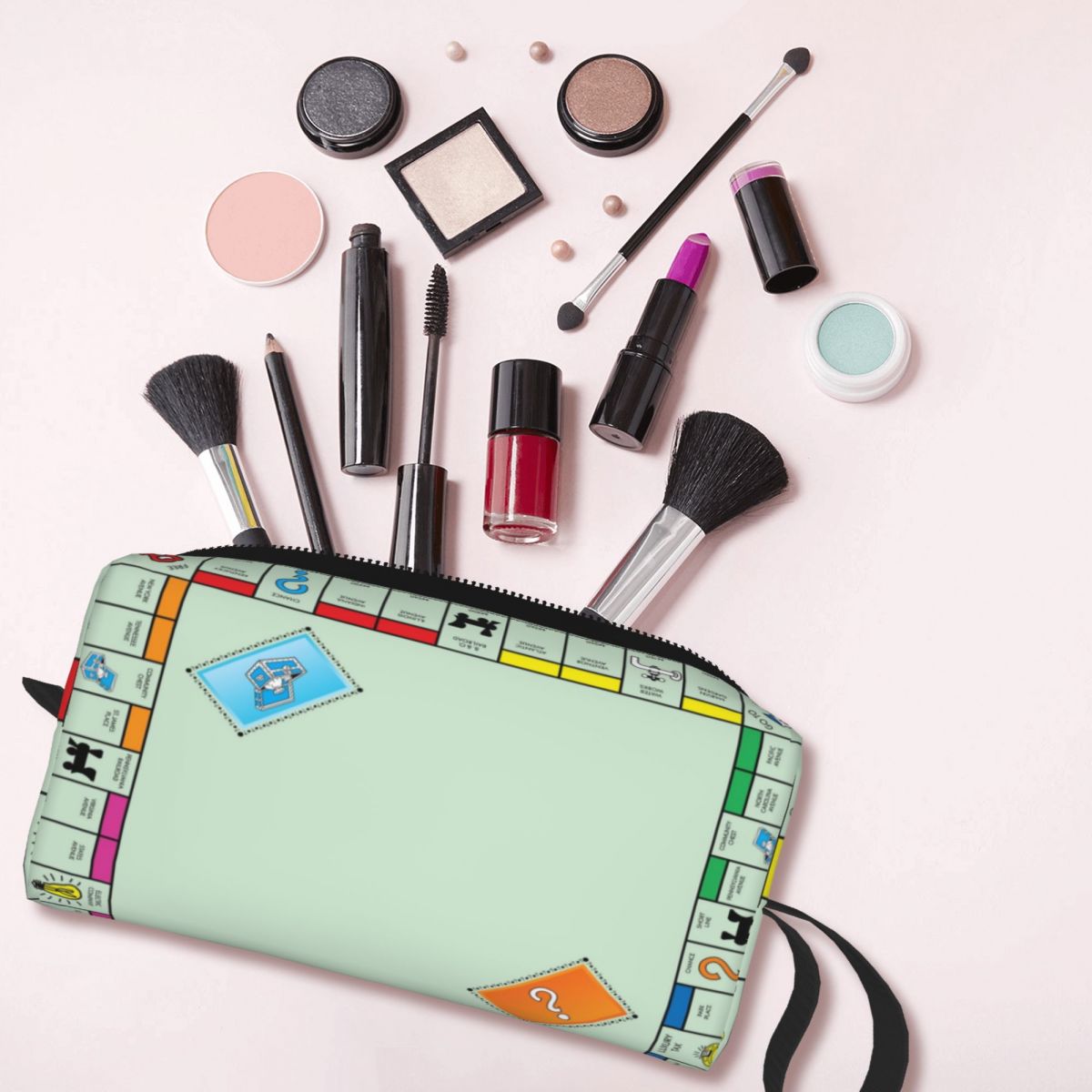 لوح ألعاب لوح-حقيبة مكياج احتك - مراجعة Beauty Makeup Game وسعره