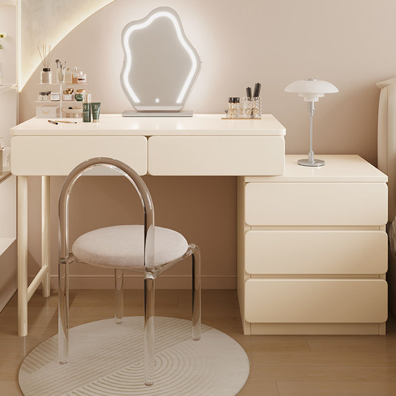 طاولة زينة بمرآة للمكياج، طاول - مراجعة Makeup Beauty Lounge وسعره