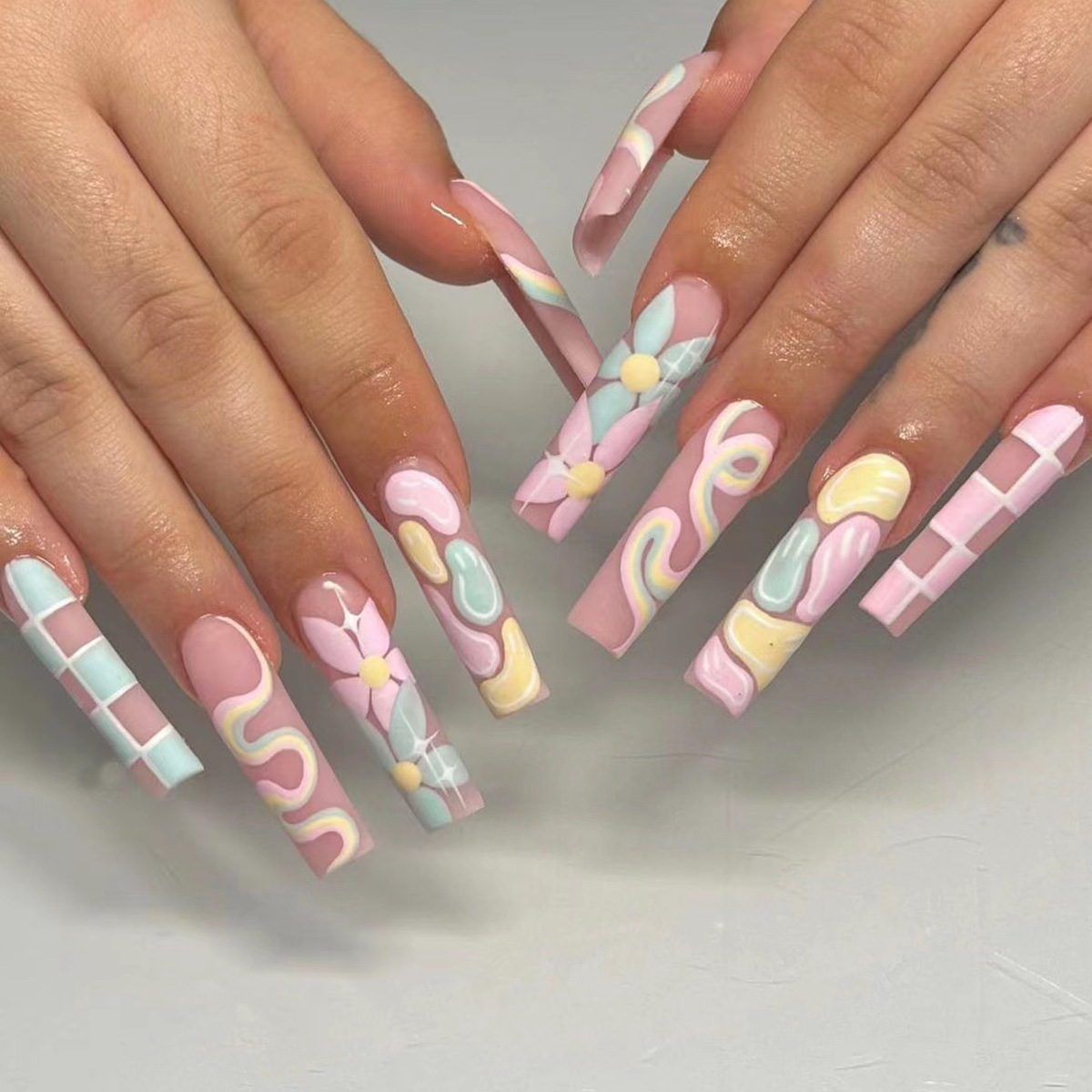 24 قطعة الأظافر الفرنسية السود - مراجعة Nail Extension Tips وسعره